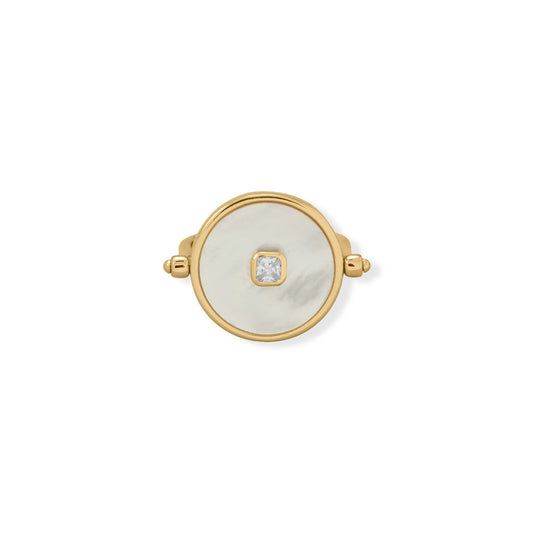 A Day to Night Delight! Mother of Pearl and Black Onyx Reversible Ring