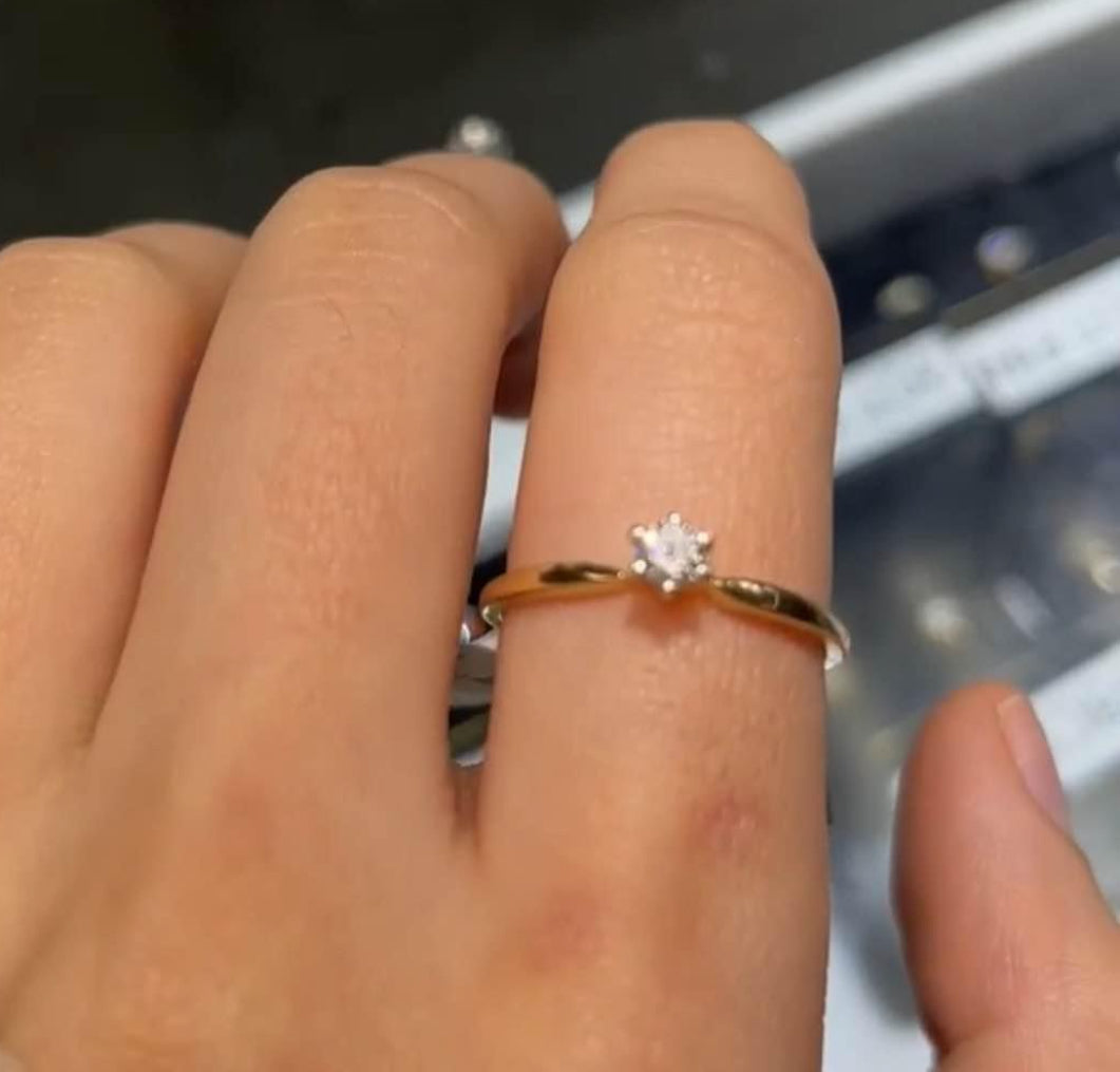 14k Yellow Gold Round Diamond Solitaire Bridal Ring 1/6 Cttw (Certified)
